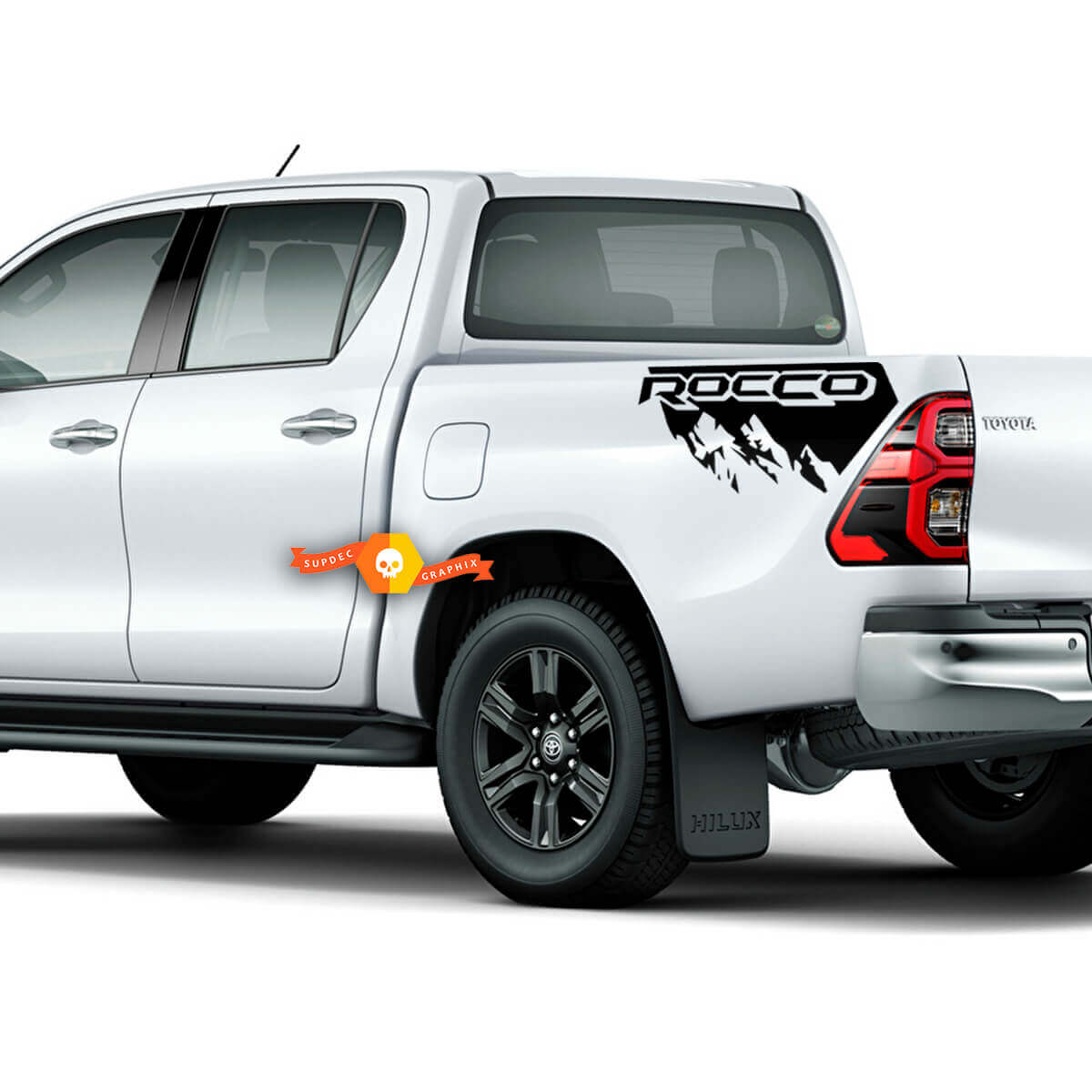 Toyota Hilux 2016 - 2021 Rocco Adesivi Distintivi Trd Tronco Montagne Posteriori Off Road Distrutte
