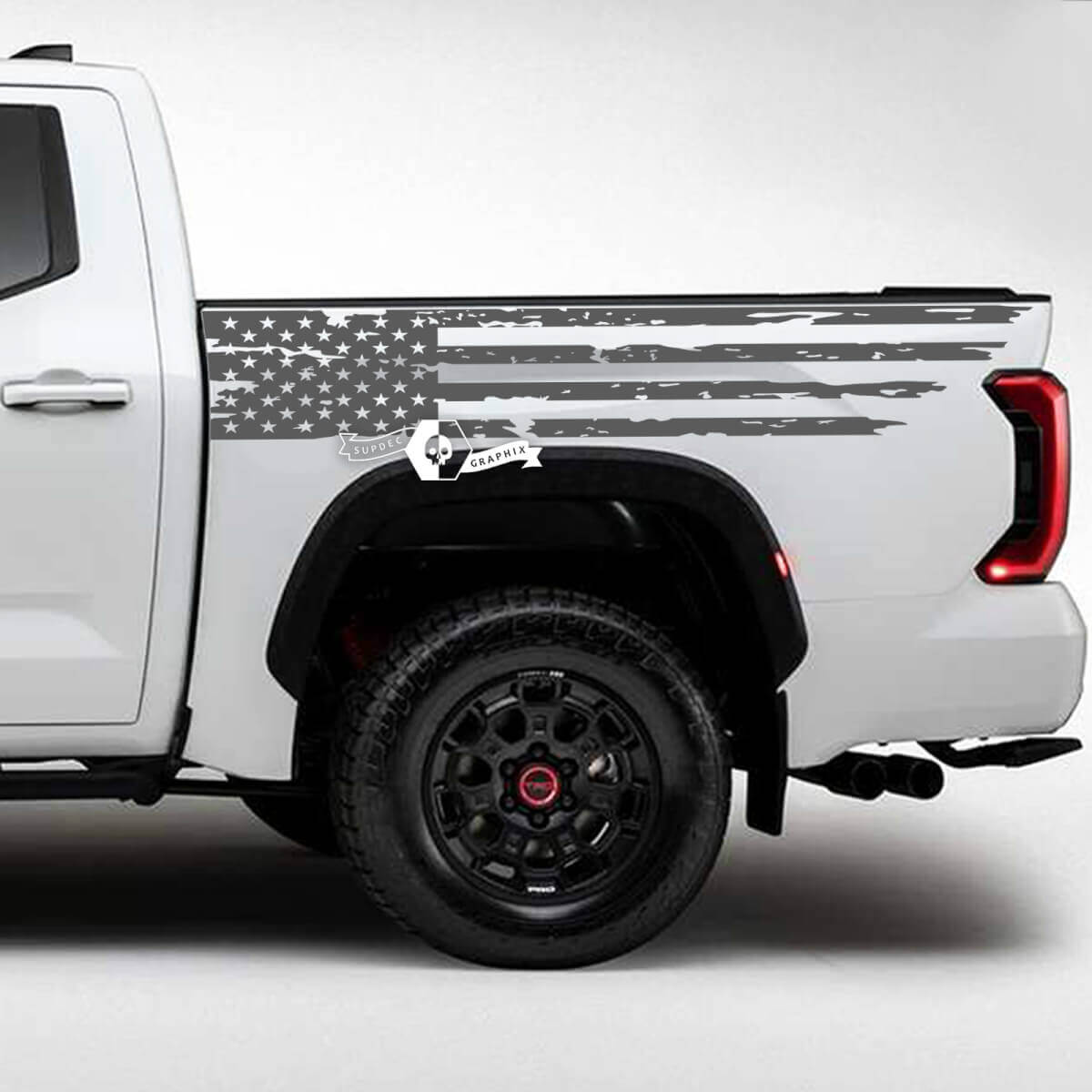 Coppia Toyota Tundra lato letto parafango posteriore bandiera USA distrutta Grange strisce adesivi in ​​vinile decalcomania
