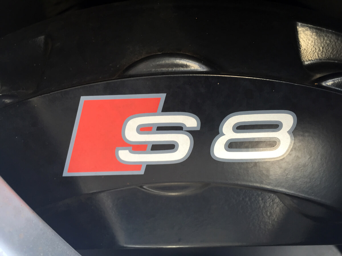 2 adesivi per decalcomanie per pinze freno AUDI S8 Premium TT A3 A4 S3 Q5 S-line