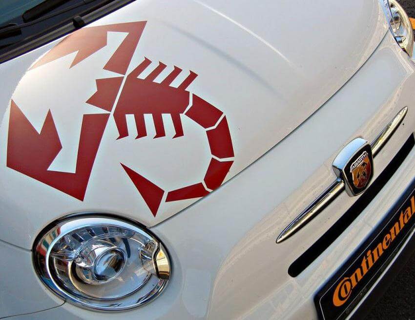Set di Adesivi in Vinile Scorpione per Cofano Fiat 500 Abarth