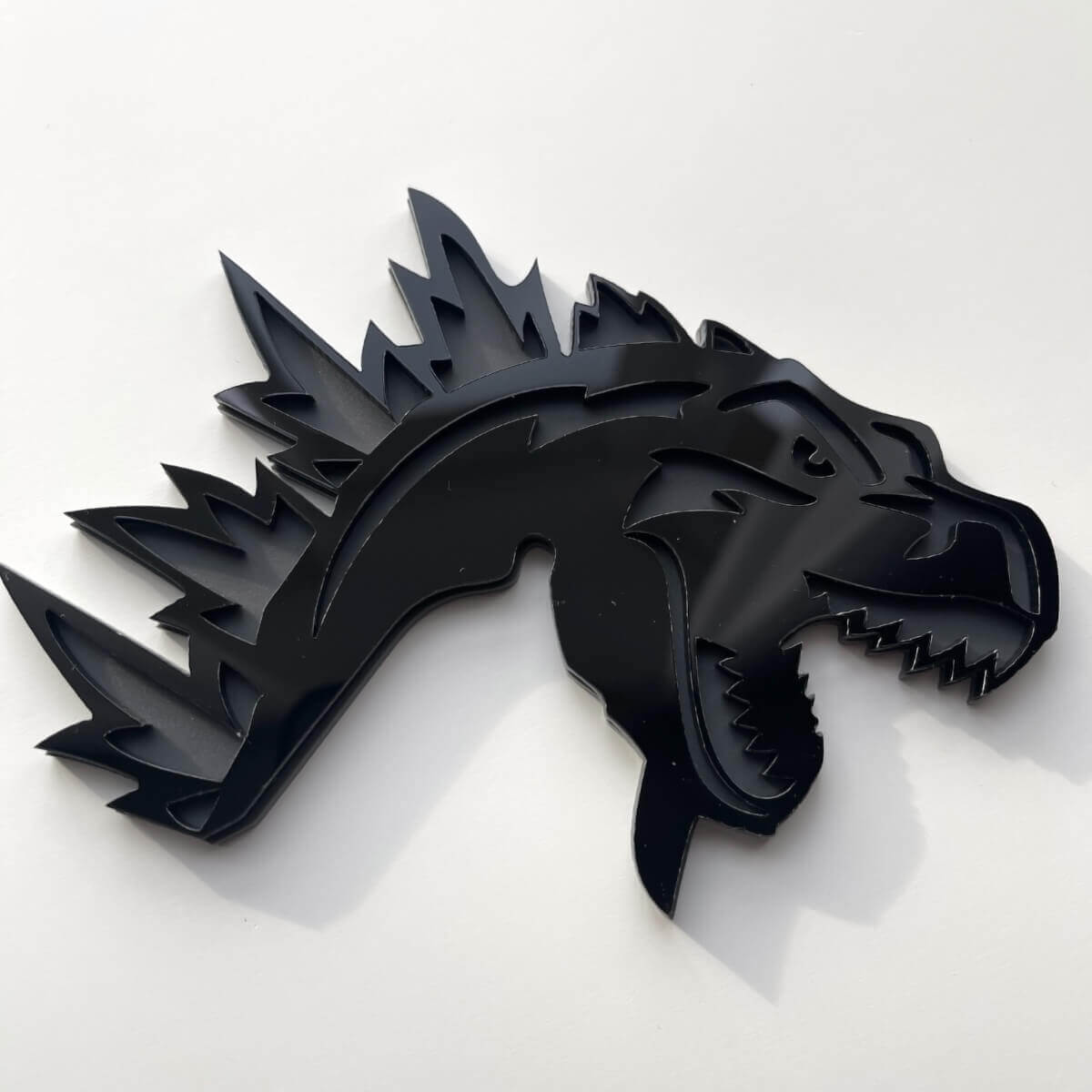 Distintivo 3D personalizzato Logo Godzilla Angry Emblema distintivi Fender grigio e nero
