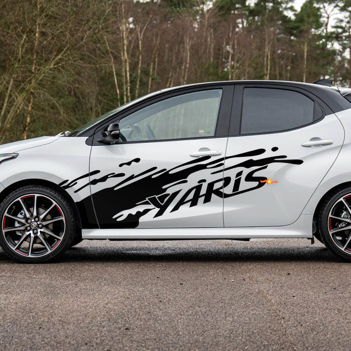 Grafica adesiva decalcomania carrozzeria in vinile per porta laterale splash TOYOTA Yaris
