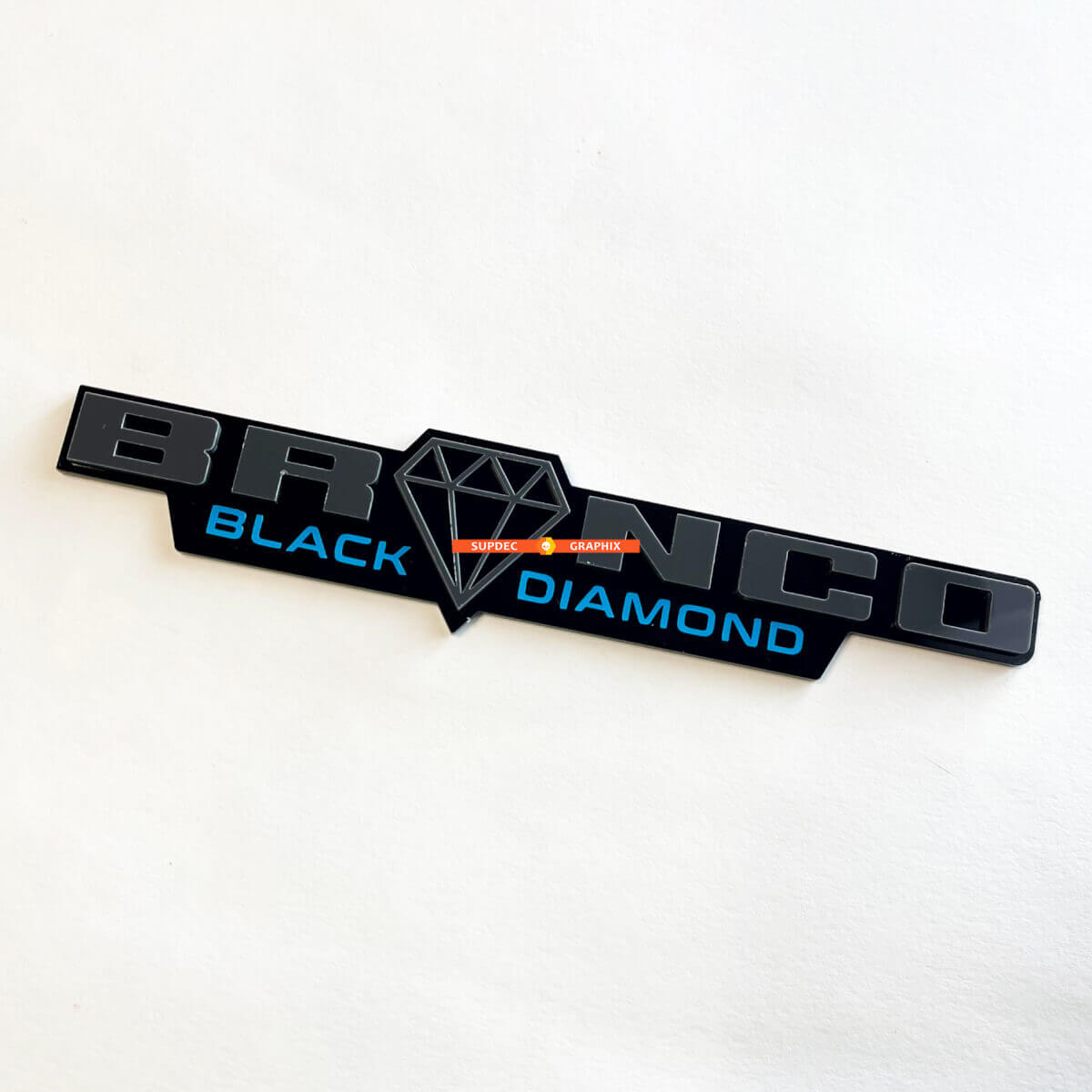 Emblema Badge Paraspruzzi 3D Black Diamond Horse per Muscle Car