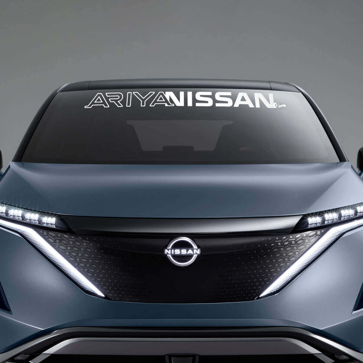 Adesivo Grafico Lettere Marchio Parabrezza per Nissan ARIYA