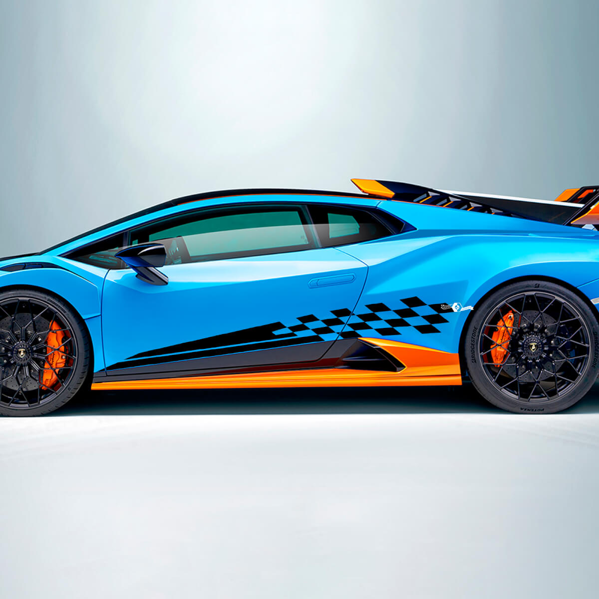 Adesivo in vinile a strisce a scacchi con bandiera laterale per Lamborghini STO 2
