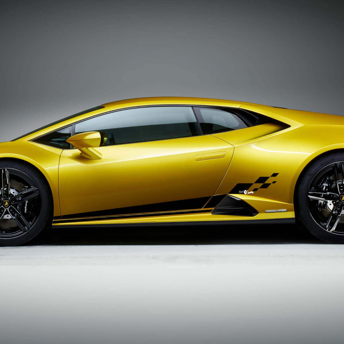 Adesivo in vinile a scacchi laterale per Lamborghini Huracan Evo
