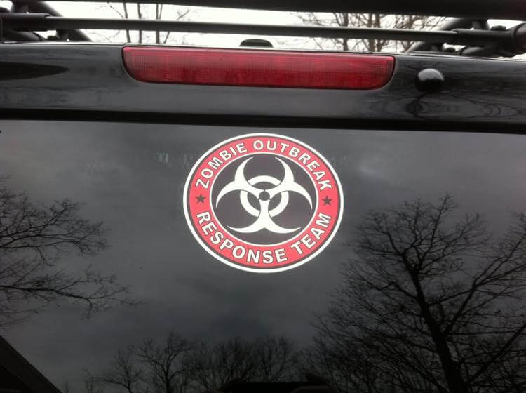 COPPIA ZOMBIE OUTBREAK RESPONSE TEAM Toyota FJ Cruiser adesivi laterali in vinile decalcomanie LOGO