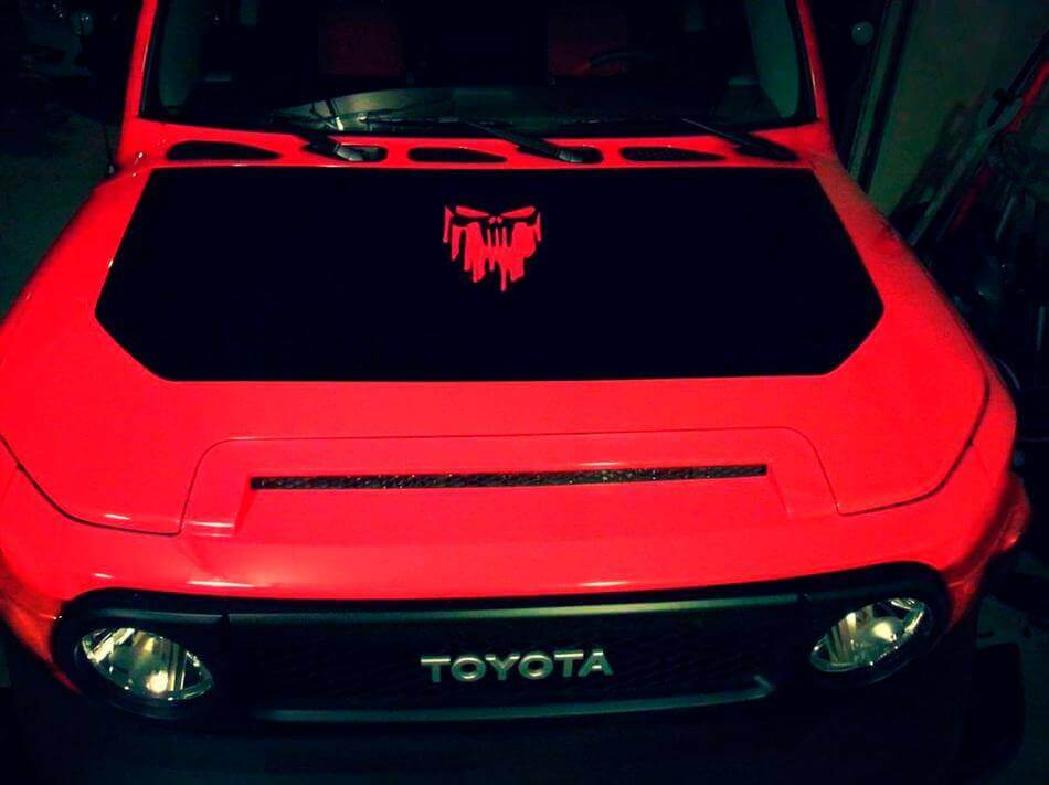 Adesivo in vinile con teschio stilizzato Blackout gocciolante per Toyota FJ Cruiser