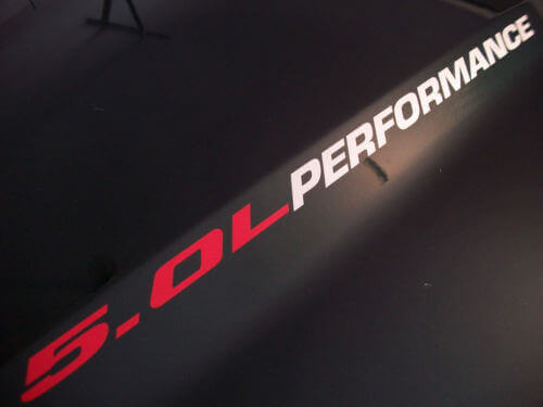 Coppia di decalcomanie cofano prestazionali 5.0L per Musclecarmodel GT camion 2015