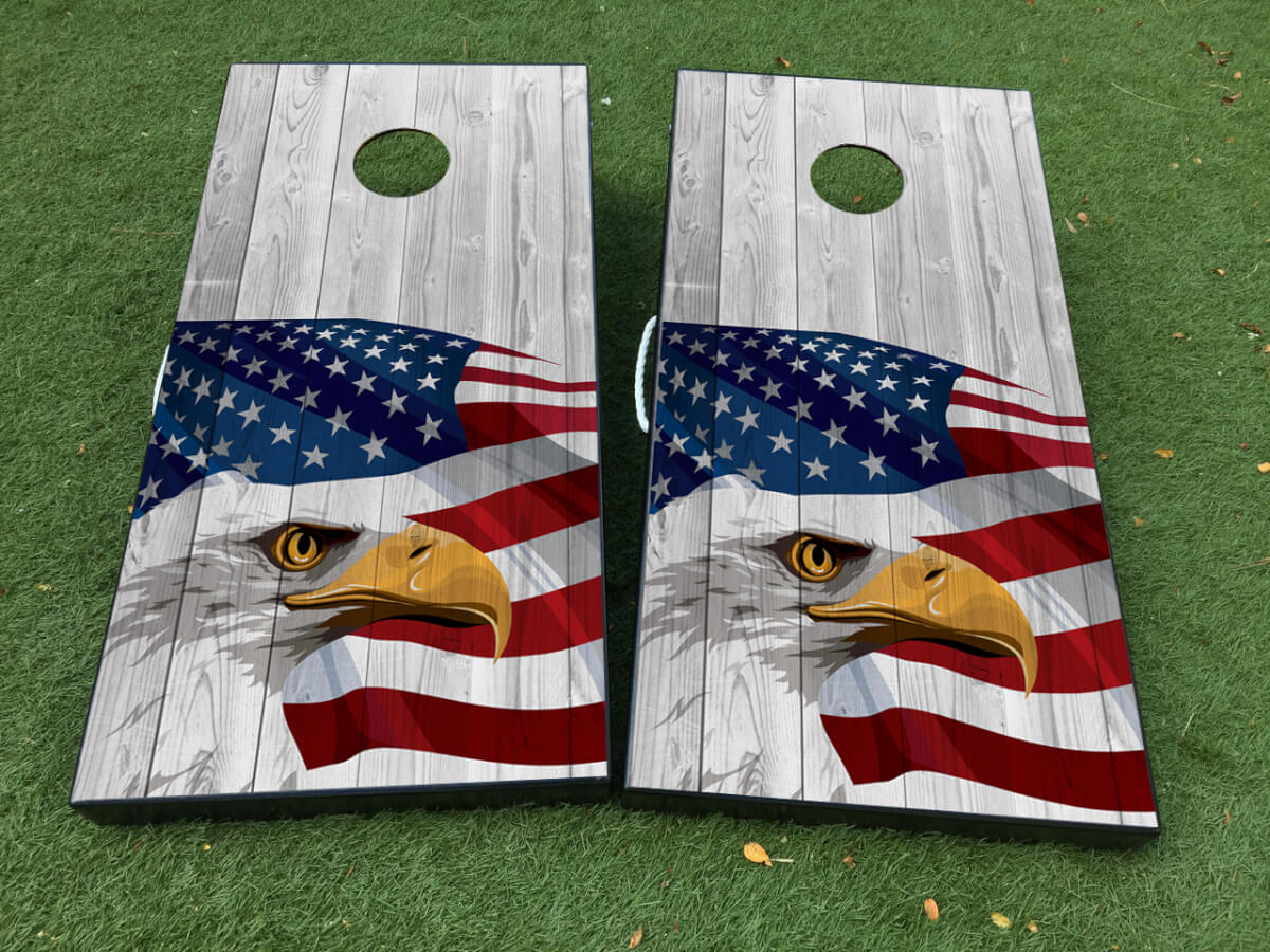 Set di Adesivi Avvolgenti per Tavolo Cornhole con Texture in Legno e Bandiera American Eagle