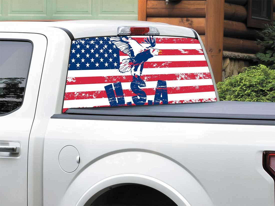 Bandiera USA Calvo patriottico Distressed style Adesivo per finestrino posteriore Pick-up Truck SUV Auto di qualsiasi dimensione