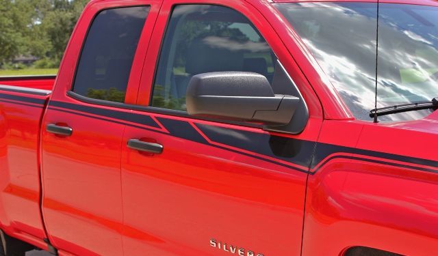 Acceleratore Accentimento della porta laterale Qualsiasi grafico in vinile a strisce di colore 2014-2017 Chevy Silveldo