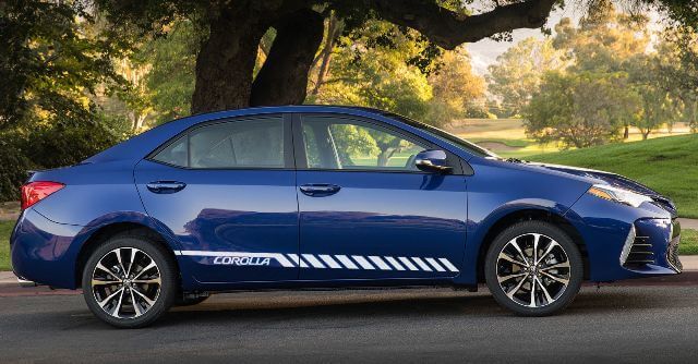 Adesivo per decalcomania in vinile per auto a strisce grafiche da corsa per Toyota Corolla 2014-2018