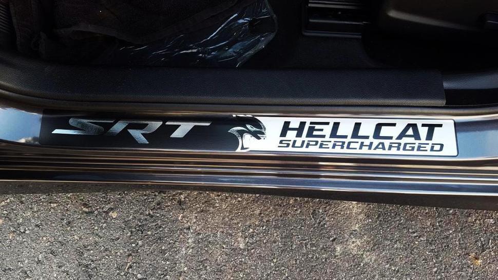 Adesivi in Vinile per Battitacco Stile SRT Hellcat Set per Dodge Challenger Charger