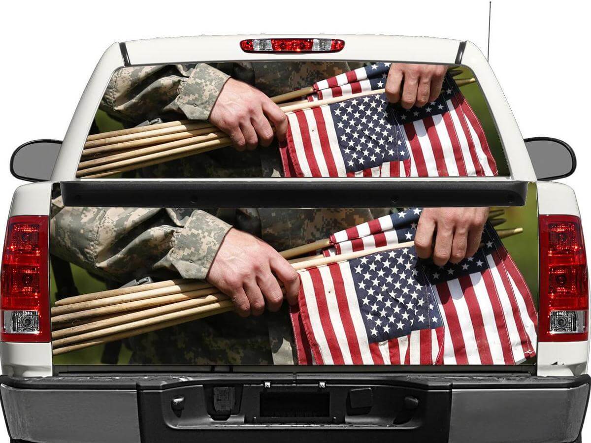 Adesivo per finestrino posteriore o portellone in stile militare con bandiera americana per camioncino