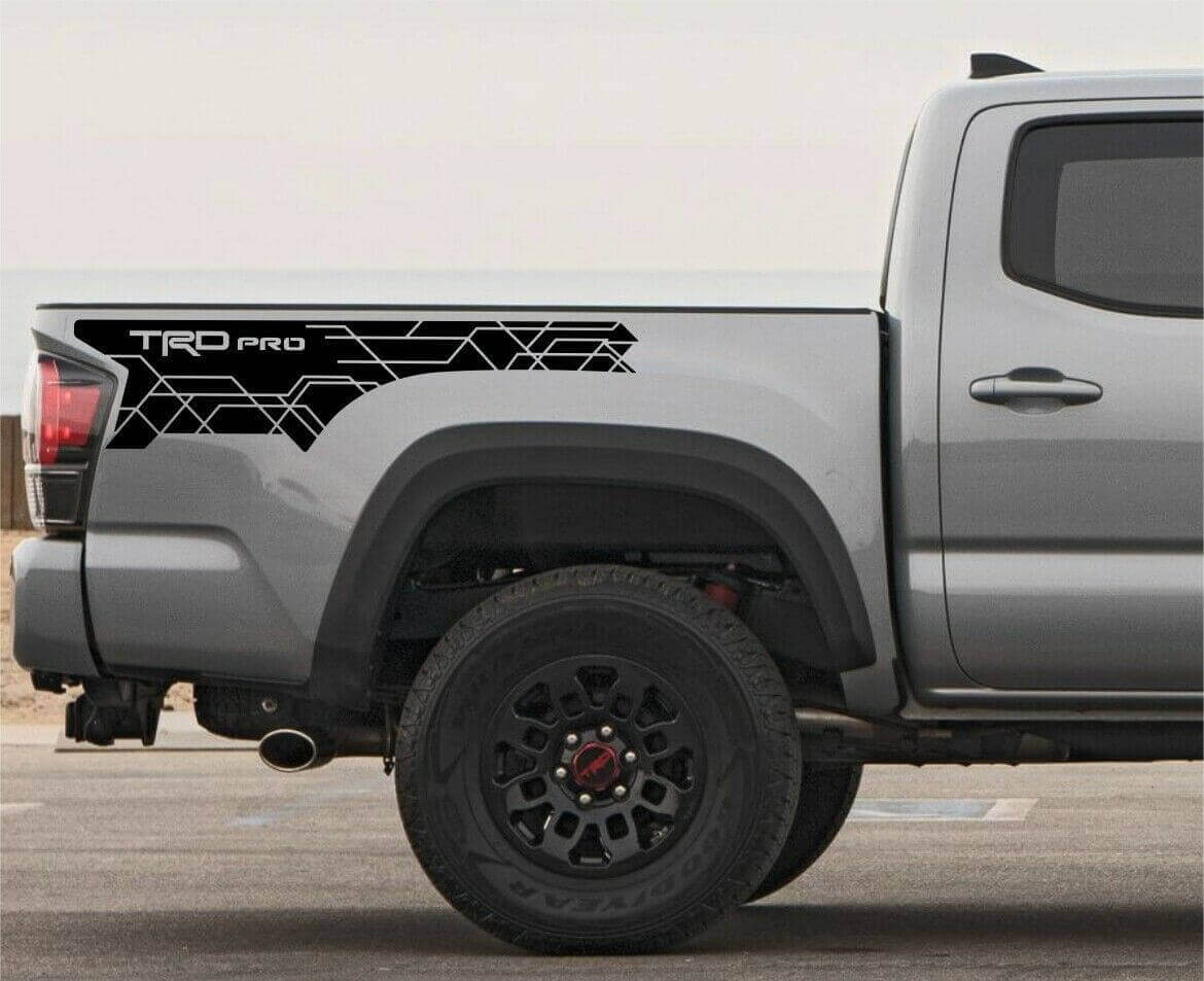 Coppia di Adesivi in Vinile Stile TRD Pro per Fiancate Toyota Tacoma 2016-2023