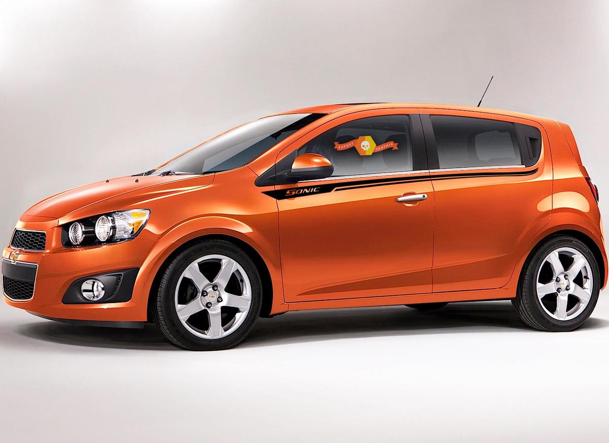 Chevrolet Aveo Chevy Sonic strisce laterali grafica a strisce pin rocker adesivi decalcomanie
