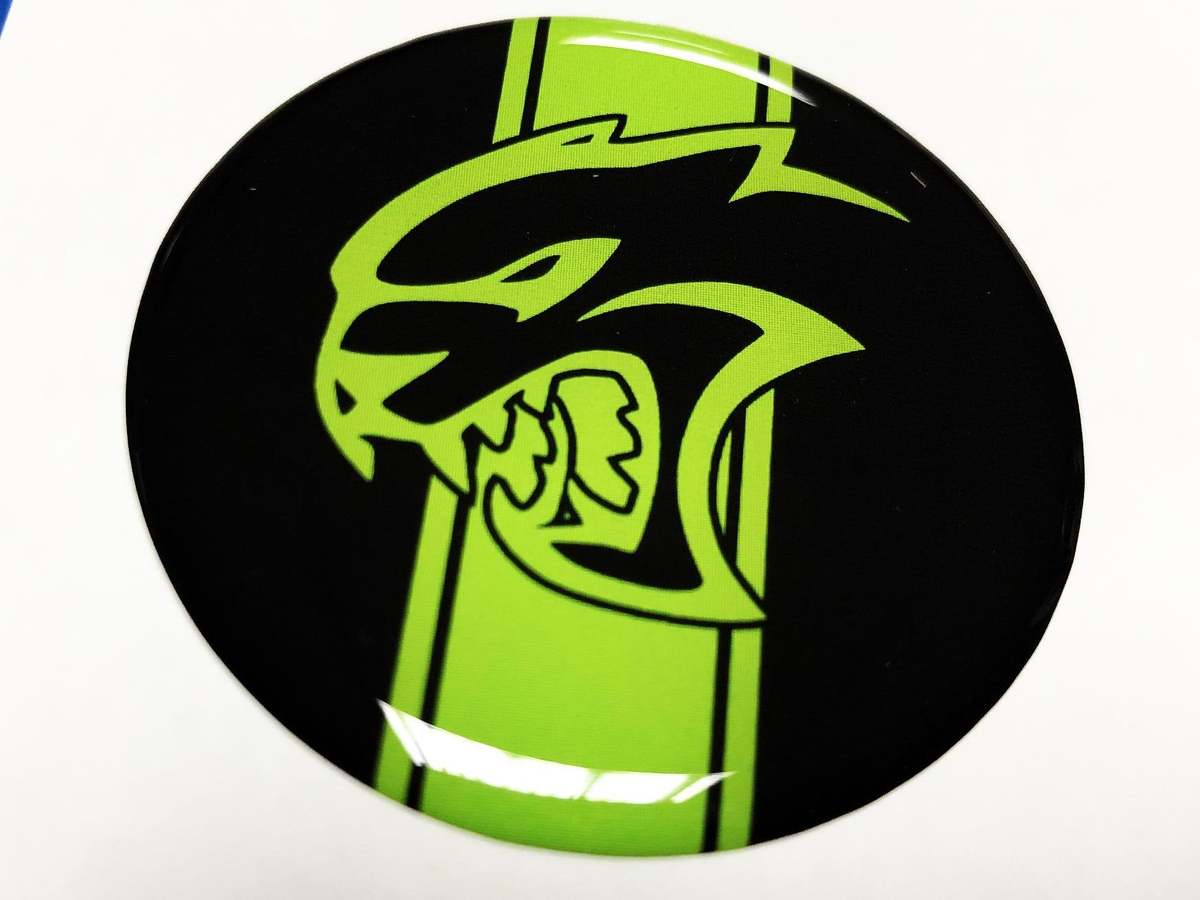 Decalcomania adesiva con emblema a cupola per inserto porta carburante Hellcat Lime per Challenger Dodge
