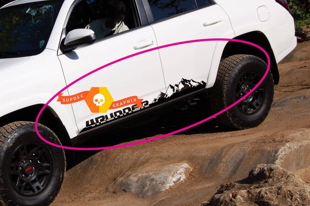 Coppia di adesivi per decalcomanie in vinile con pannello a bilanciere laterale Mountains 4Runner per Toyota 4Runner TRD
