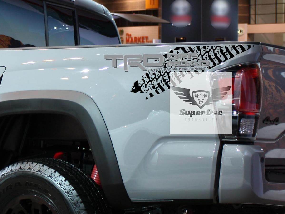 Adesivo in Vinile TRD Off Road con Impronta di Pneumatico per il Fianco della Toyota Tundra