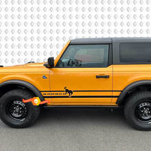 2 Bronco logo Stallion a cavallo Stripe laterale 2 porte Decalcomanie Adesivi di montagne per Ford Bronco 2021 2