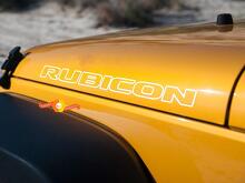 2 Jeep Rubicon Hood qualsiasi colore CJ TJ YJ JK XJ bastone in vinile cricut 2