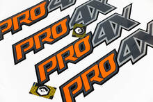 Adesivo in Vinile PRO-4X per Nissan Titan_2