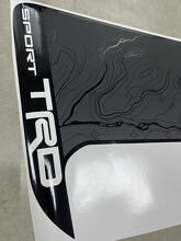 Adesivo grafico in 2 colori per presa d'aria del cofano Toyota Tacoma TRD Off road Sport PRO 2016-2024
 3