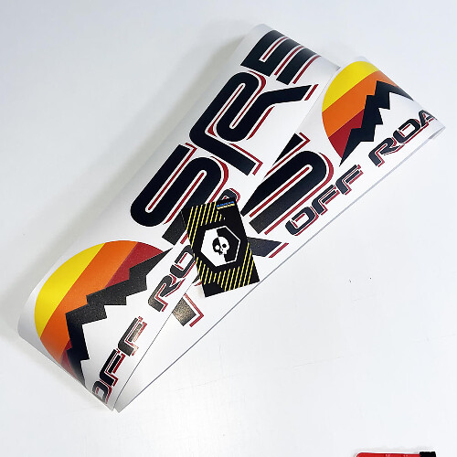 Coppia di adesivi in ​​vinile laterali SR5 Off Road con montagne Vintage Sunset Old Style adatti per Toyota Tacoma Tundra 4Runner
