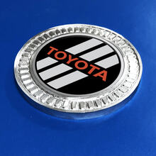 Badge 3D Toyota grigio e rosso TRD Retro Heritage Racing Stripes Emblema in metallo e alluminio
 2