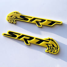 Emblema dei badge parafango SRT Trackhawk 3D giallo lucido vs nero lucido
 2