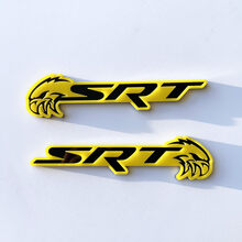 Emblema dei badge parafango SRT Trackhawk 3D giallo lucido vs nero lucido
 3