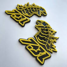 Godzilla 7.3L MEGAZILLA Musclecar Performance 7.3L Distintivo 3D Giallo vs Nero Emblema dei distintivi del parafango
 4