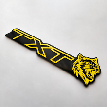 SRT Style Black Yellow Custom TXT Cat 3D — Emblema (parafango)_3
