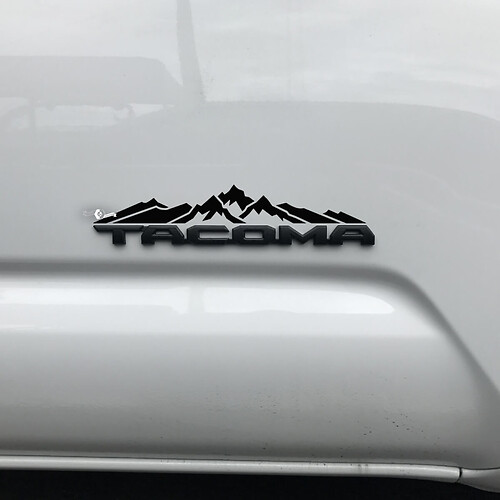 Adesivo decalcomania Toyota Tacoma Mountains sul distintivo Tacoma
 1