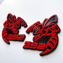 Hornet Bee 392 Distintivo 3D Emblema dei distintivi del parafango grigio vs rosso
 2