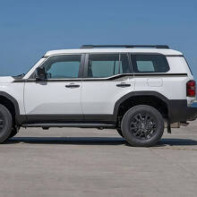 Adesivi in vinile per strisce decorative sulle porte laterali della Toyota Land Cruiser in 2 colori.
 2