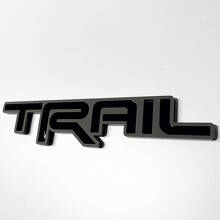 Badge 3D TRAIL – Emblema personalizzato per badge sulla griglia anteriore del portellone posteriore del parafango per Toyota TRD 2
 5