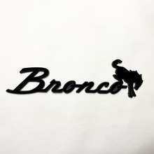 BRONCO FENDER BADGES EMBLEGGIO DI PAIEGATE EMBLEGGIO 3D BADGE GRIGIO VS NERO
 3