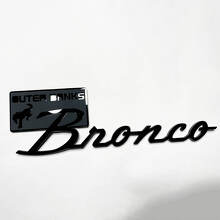 Distintivo parafanghi o portellone 3D stile Outer Banks per Musclecar horse_2