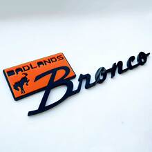 BRONCO BADLANDS BADGI FENDER EMBLEGGIO EMBLICO 3D BADGE NERO VS BLU 1
 3