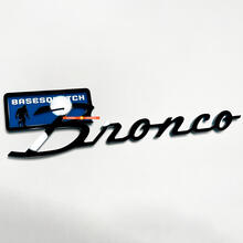 BRONCO Sasquatch Fender Badges Emblema del portellone emblema 3D Black Vs Blue
 3