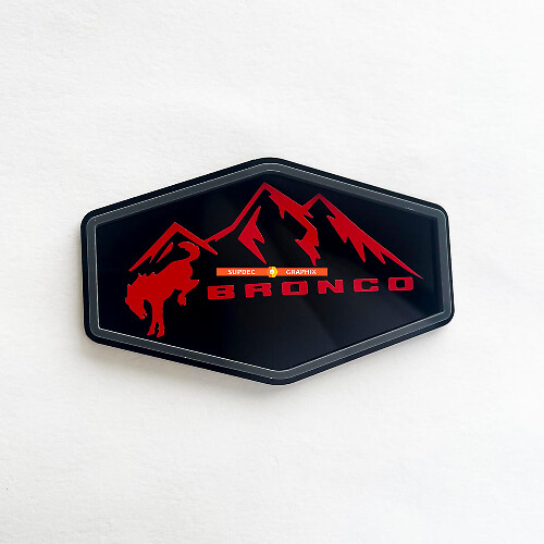 BRONCO MONTAGNE EDIZIONE BADGI FENDER EMBLEGGIO DA CONSEGNO 3D

