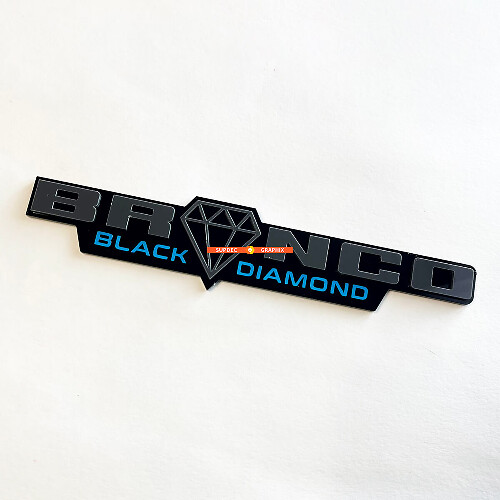Emblema Badge Paraspruzzi 3D Black Diamond Horse per Muscle Car