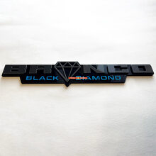 Emblema Badge Paraspruzzi 3D Black Diamond Horse per Muscle Car_4