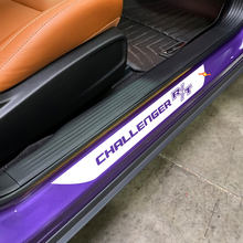 Adesivi in vinile per battitacco porta Dodge Challenger
 2