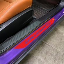 Adesivi in vinile per battitacco porta Dodge Challenger
 3