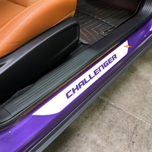 Adesivi in vinile per battitacco porta Dodge Challenger
 2