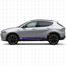 Adesivo in Vinile con Strisce Curve a Scacchi per Minigonne per Dodge Hornet 2023+ 2