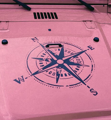 Adesivo in vinile stile usurato per cofano Compass per Jeep Wrangler